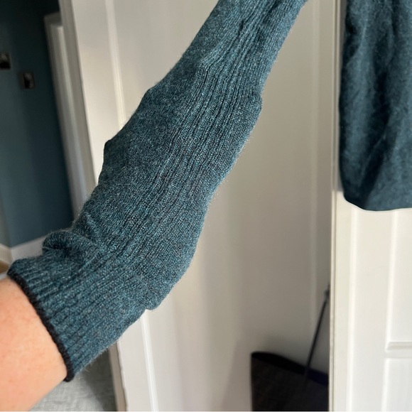 Duffy Cashmere Teal Sea Glass V Neck Sweater - Picture 5 of 7